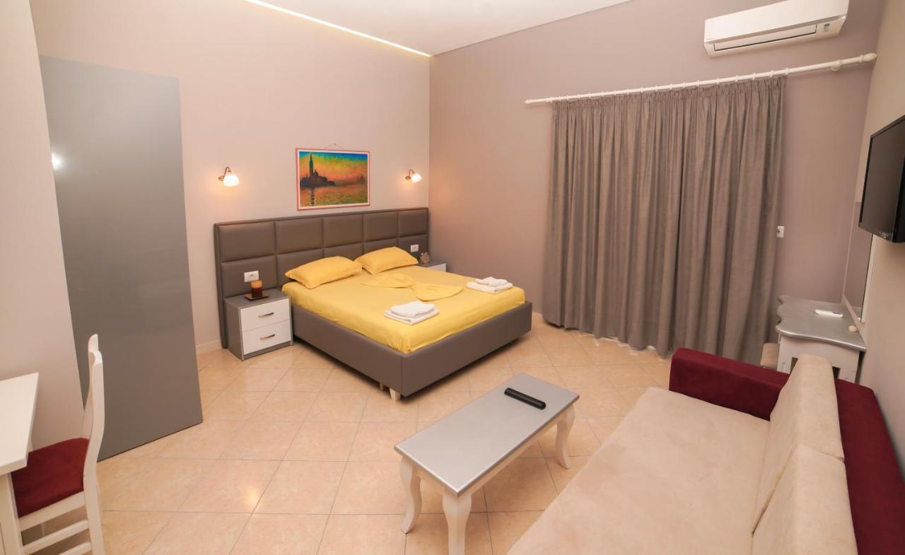 Apartments Serxhio Sarande Bagian luar foto