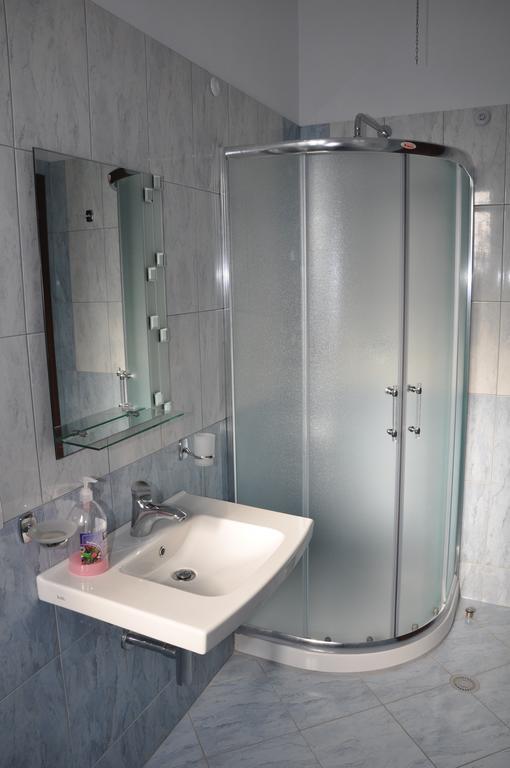Apartments Serxhio Sarande Ruang foto